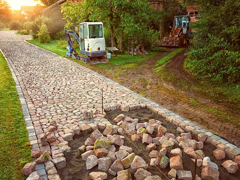 lohnunternehmen gerbitz ahrensburg storman arbeiten landschaftsbau wegebau bau instandsetzung wege pfade